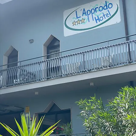 L'approdo Отель Чезенатико