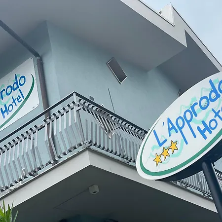 L'approdo 3* Чезенатико