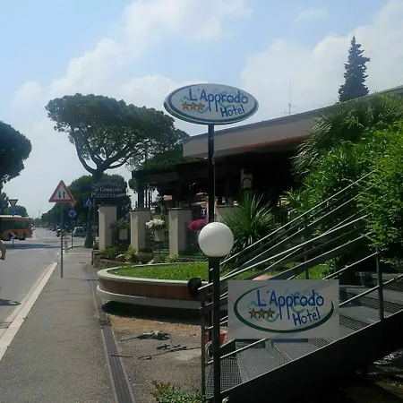 L'approdo 3* Чезенатико