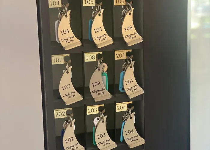 L'approdo 3* تْشيزيناتيكو